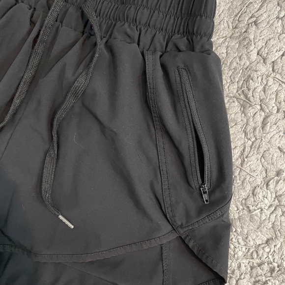 Running shorts - Picture 2 of 5